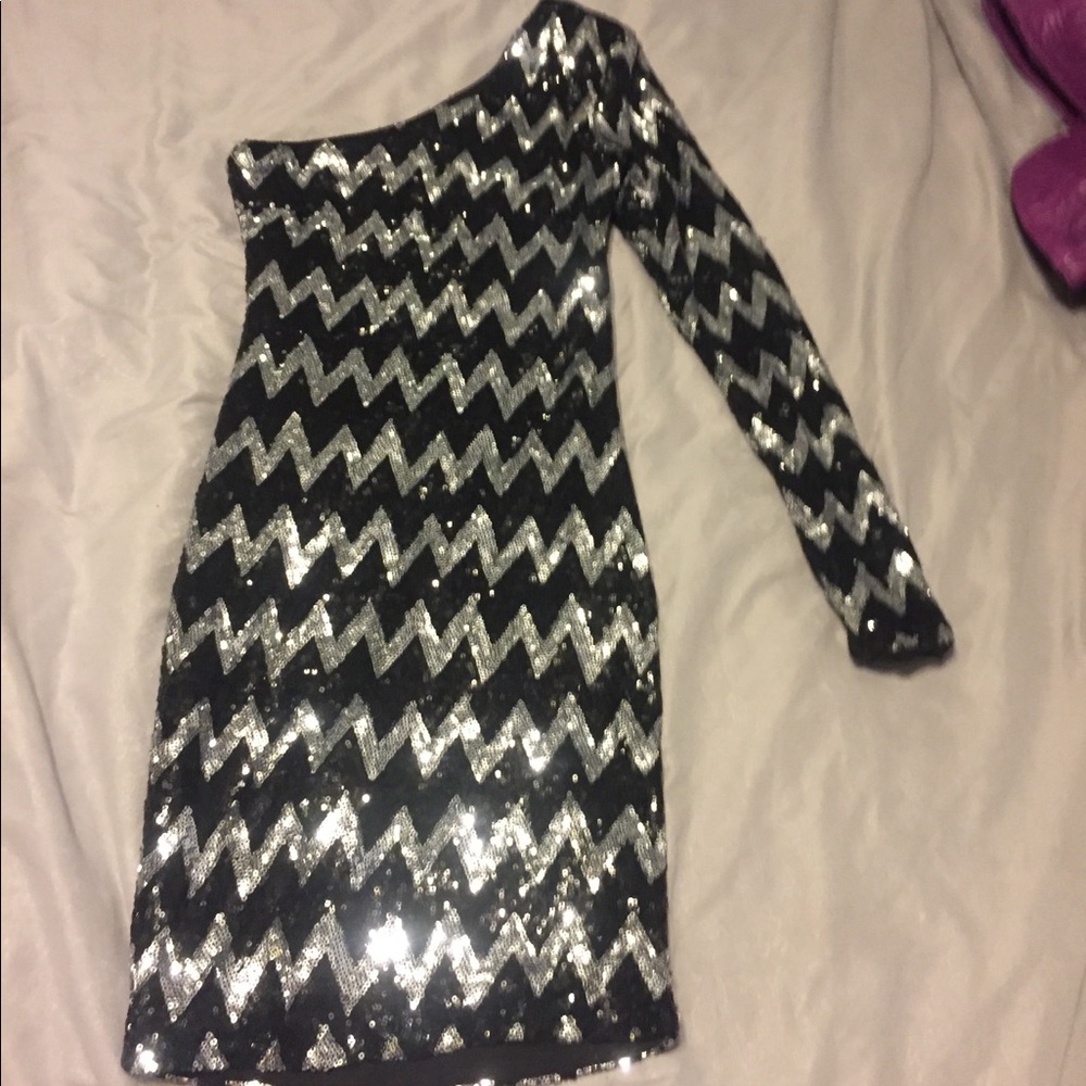 Bebe dress worn once. Perfect condition